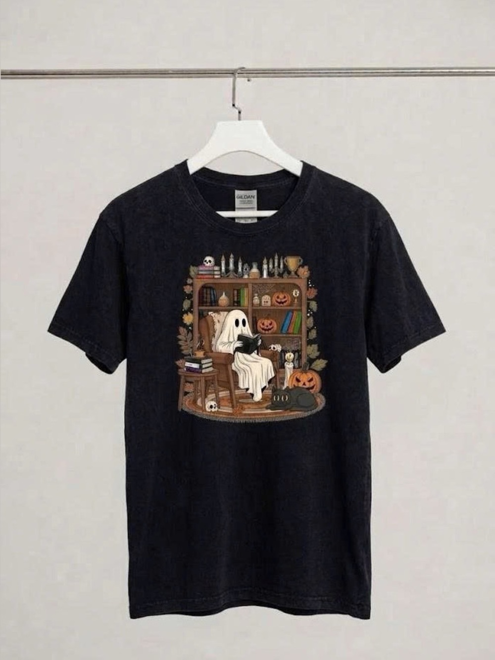 Cozy Ghost Reading Book T-Shirt Dark Academia Spooky Halloween Vintage Tee